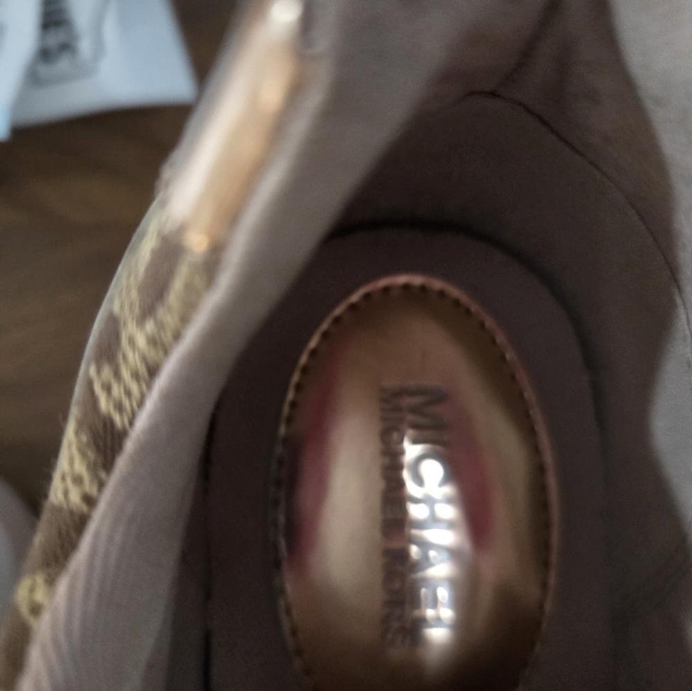 MICHAEL Michael Kors Gold and Cream Sneakers - Picture 4 of 5